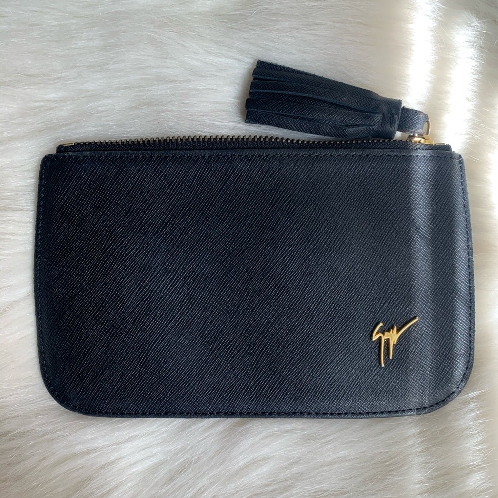 Giuseppe tassel clutch